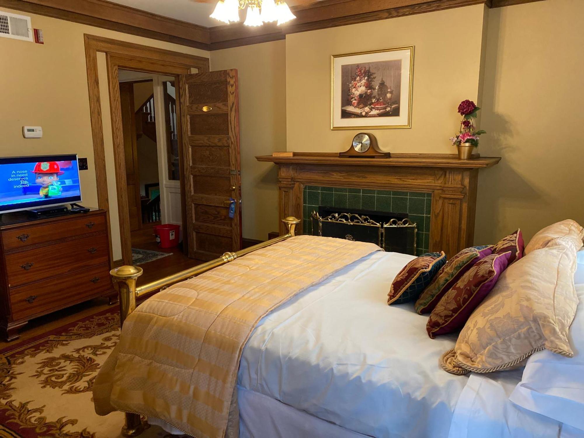 Inn At 835 Boutique Hotel Springfield Habitación foto